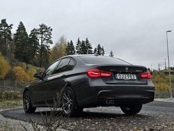 Grå Begagnad 2017 BMW 320 M Sport Sedan | 215 000 kr (Marknadspris)
