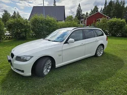 Vit Begagnad 2012 BMW 320 Kombi | 72 000 kr (Marknadspris)