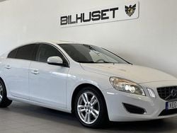 Vit Begagnad 2013 Volvo S60 Sedan | 119 900 kr (Marknadspris)