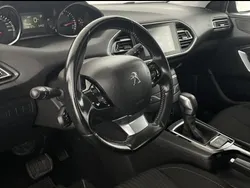 Brun Begagnad 2015 Peugeot 308 Active Halvkombi | 120 000 kr (Lite dyr)