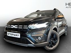 Svart (white) Ny 2025 Dacia Sandero Stepway Halvkombi | 214 990 kr (Marknadspris)