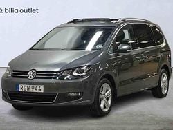 Grå Begagnad 2018 VW Sharan Minibuss | 284 900 kr (Marknadspris)