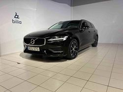 Svart Begagnad 2022 Volvo V60 Kombi | 219 000 kr (Marknadspris)