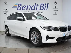 Mineralgrå metallic Begagnad 2021 BMW 330e Sport Line Kombi | 284 500 kr (Bra pris)