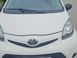 Vit Begagnad 2014 Toyota Aygo Life Halvkombi | 39 900 kr