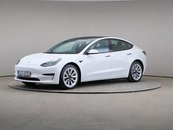 Vit Begagnad 2022 Tesla Model 3 Standard Range Sedan | 329 000 kr (Marknadspris)