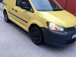 Gul Begagnad 2012 VW Caddy Minibuss | 45 000 kr (Marknadspris)