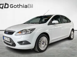 Vit Begagnad 2010 Ford Focus Titanium Halvkombi | 37 900 kr (Marknadspris)