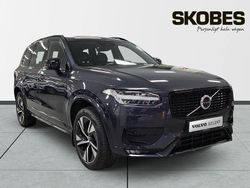 Grå Begagnad 2022 Volvo XC90 R-Design SUV | 569 100 kr (Marknadspris)