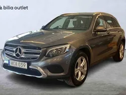 Grå Begagnad 2015 Mercedes GLC220 SUV | 199 000 kr (Marknadspris)