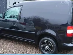 Svart Begagnad 2010 VW Caddy Minibuss | 59 900 kr (Marknadspris)