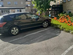 Svart Begagnad 2010 Peugeot 407 Kombi | 36 000 kr