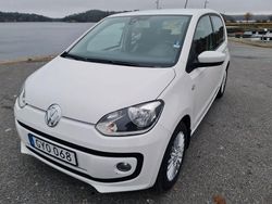 Vit Begagnad 2016 VW up! high up! Halvkombi | 102 000 kr (Lite dyr)