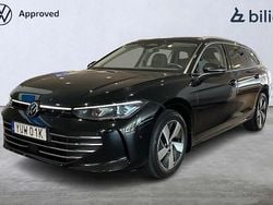 Svart Begagnad 2024 VW Passat Business Kombi | 359 900 kr (Dyr)