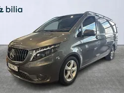 Grå Begagnad 2023 Mercedes Vito Minibuss | 389 000 kr (Marknadspris)