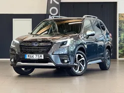 Grå Begagnad 2023 Subaru Forester SUV | 379 900 kr (Dyr)