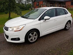 Vit Begagnad 2012 Citroën C4 Halvkombi | 36 000 kr (Marknadspris)
