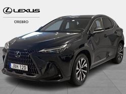 Svart Begagnad 2025 Lexus NX450h+ Business Edition SUV | 579 900 kr (Bra pris)