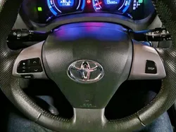 Vit Begagnad 2011 Toyota Auris Hybrid Plus Halvkombi | 109 000 kr (Marknadspris)