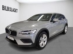 Grå Begagnad 2024 Volvo V60 CC Core Kombi | 389 800 kr (Superpris)