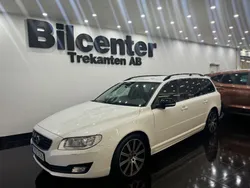 Vit Begagnad 2015 Volvo V70 Momentum Kombi | 159 900 kr (Lite dyr)