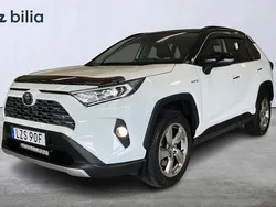 Vit Begagnad 2020 Toyota RAV4 Hybrid Executive SUV | 349 900 kr (Lite dyr)