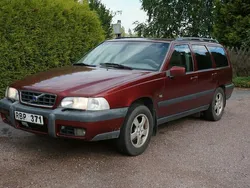 Mörkröd Begagnad 1999 Volvo XC70 SUV | 19 500 kr (Superpris)
