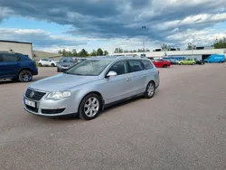 Silver Begagnad 2010 VW Passat Kombi | 22 000 kr (Dyr)
