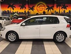 Vit Begagnad 2010 VW Golf VI Halvkombi | 69 800 kr (Marknadspris)