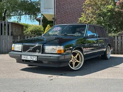 Svart Begagnad 1990 Volvo 740 Sedan | 49 900 kr