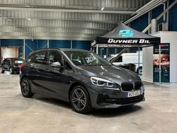Grå Begagnad 2021 BMW 225 Active Tourer Sport Line Minibuss | 238 900 kr