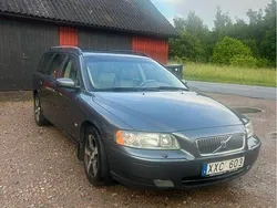 Grå Begagnad 2006 Volvo V70 Kinetic Kombi | 26 500 kr (Marknadspris)