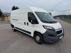Vit Begagnad 2017 Peugeot Boxer Van | 89 000 kr (Bra pris)