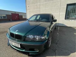 Grön Begagnad 2001 BMW 318 Sedan | 28 000 kr