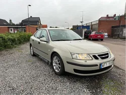 Gul Begagnad 2005 Saab 9-3 Linear Sedan | 26 000 kr (Marknadspris)