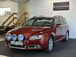 Röd Begagnad 2010 Volvo V70 Momentum Kombi | 99 900 kr (Marknadspris)