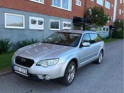 Silver Begagnad 2007 Subaru Outback SUV | 33 500 kr (Marknadspris)