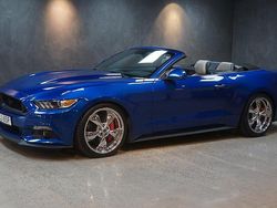 Blå Begagnad 2017 Ford Mustang Convertible Cab | 259 900 kr (Marknadspris)