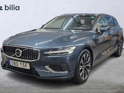 Mörkblå Begagnad 2022 Volvo V60 Core Kombi | 409 900 kr (Lite dyr)