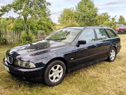 Blå Begagnad 2001 BMW 520 Kombi | 19 000 kr
