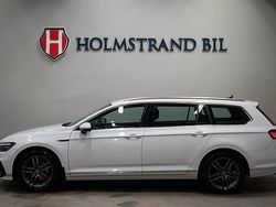Vit Begagnad 2023 VW Passat Executive Kombi | 274 900 kr (Marknadspris)