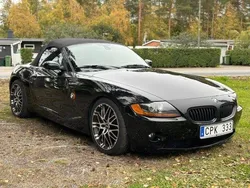 Svart Begagnad 2003 BMW Z4 Cab | 125 000 kr (Marknadspris)
