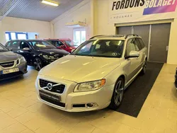 Ljusgrå Begagnad 2012 Volvo V70 R-Design Kombi | 109 900 kr (Lite dyr)