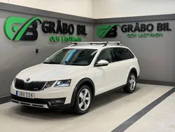 Vit Begagnad 2018 Skoda Octavia Scout Kombi | 149 900 kr (Marknadspris)