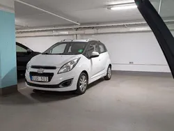 Vit Begagnad 2013 Chevrolet Spark Halvkombi | 39 000 kr (Marknadspris)