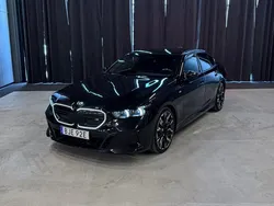 Svart Begagnad 2024 BMW i5 M Sport Sedan | 779 900 kr