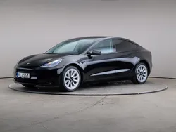 Svart Begagnad 2022 Tesla Model 3 Standard Range Sedan | 289 000 kr (Superpris)
