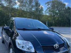 Svart Begagnad 2009 Toyota Auris Halvkombi | 40 800 kr