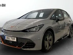 Ljusgrå (vapor grey) Begagnad 2022 Cupra Born Halvkombi | 269 900 kr (Marknadspris)