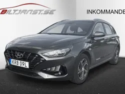 Grå Begagnad 2023 Hyundai i30 Kombi | 209 900 kr (Marknadspris)